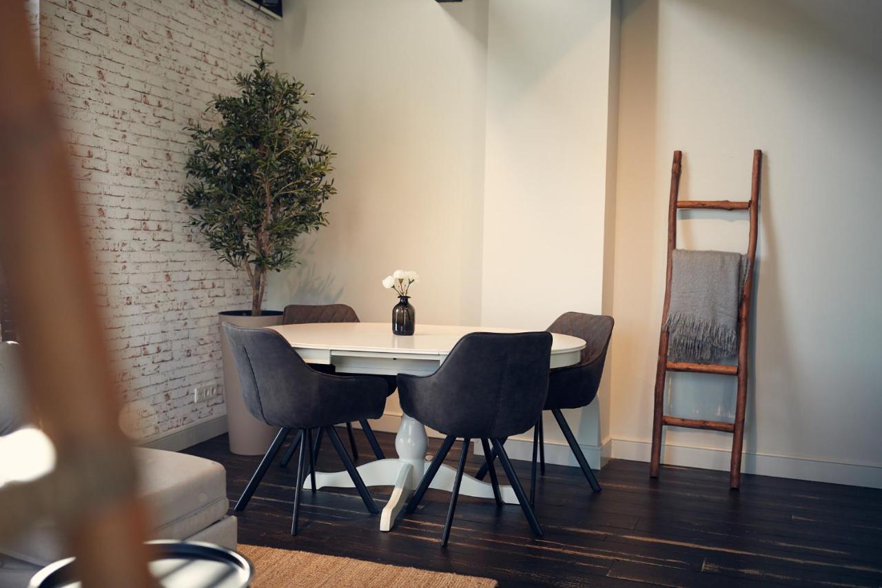 Huisjes Aan De Amstel - Your Home Away From Home Amstelveen Extérieur photo